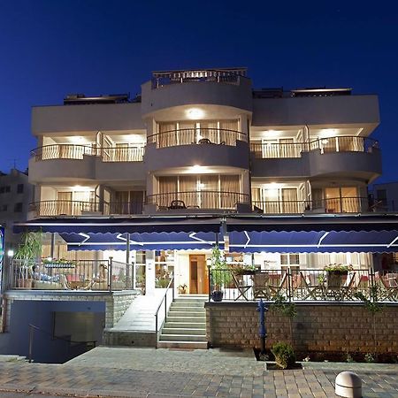 Studio Apartmani Bijeli Delfin Biograd Na Moru Exterior foto